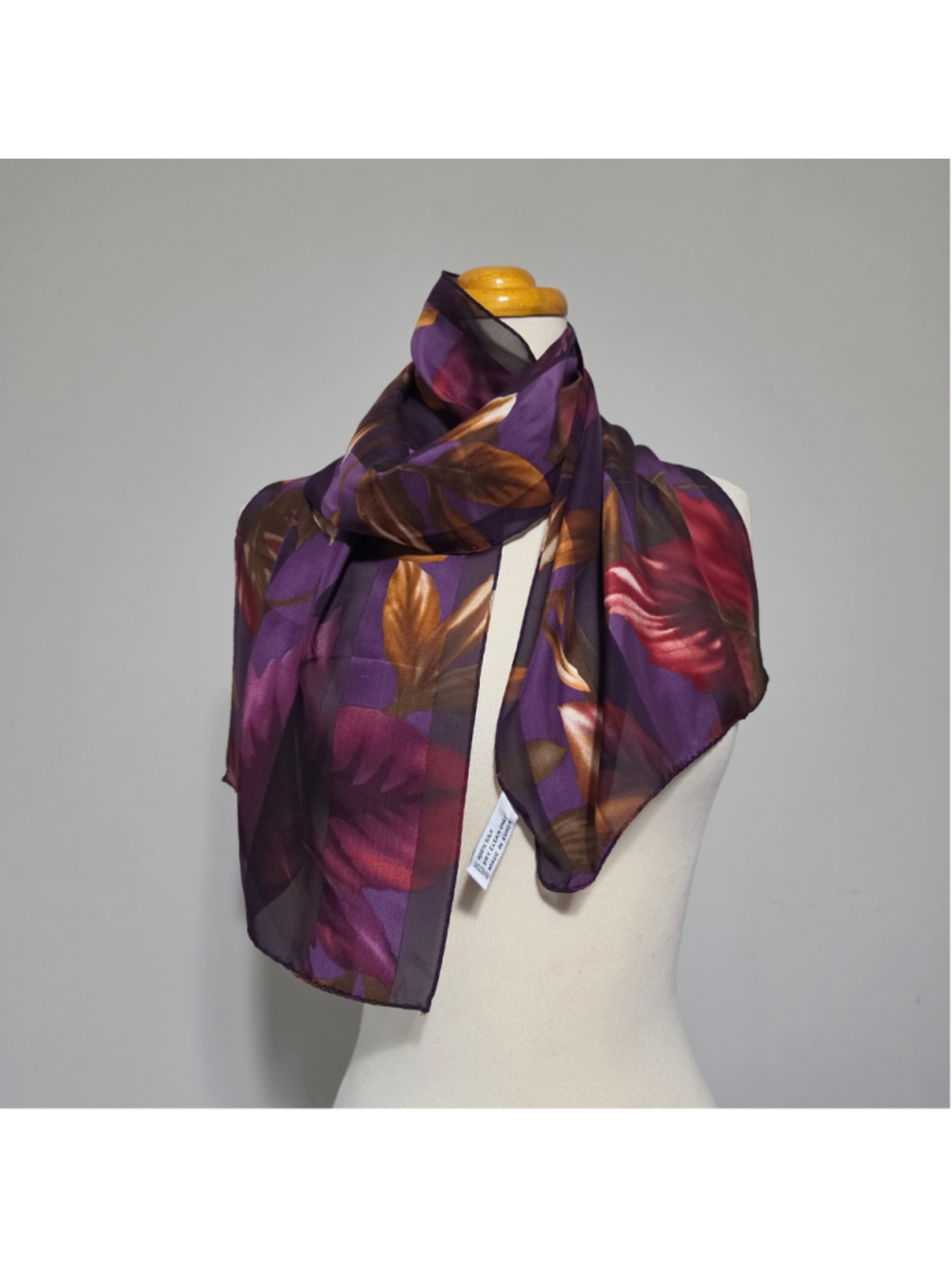 Oscar by Oscar de la Renta Vintage 100% Silk Floral Leaf Scarf Purple